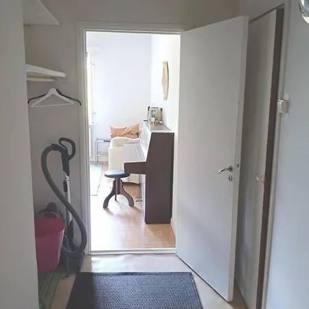 Rauhallinen Kaksio, Puusauna Käytettävissä Huoneisto