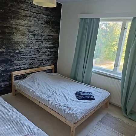 Rauhallinen Kaksio, Puusauna Kaeytettaevissae *