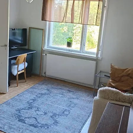 Rauhallinen Kaksio, Puusauna Kaeytettaevissae